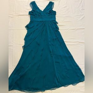 Adrianna Papell Occasions Teal Flowy Gown Size 14P